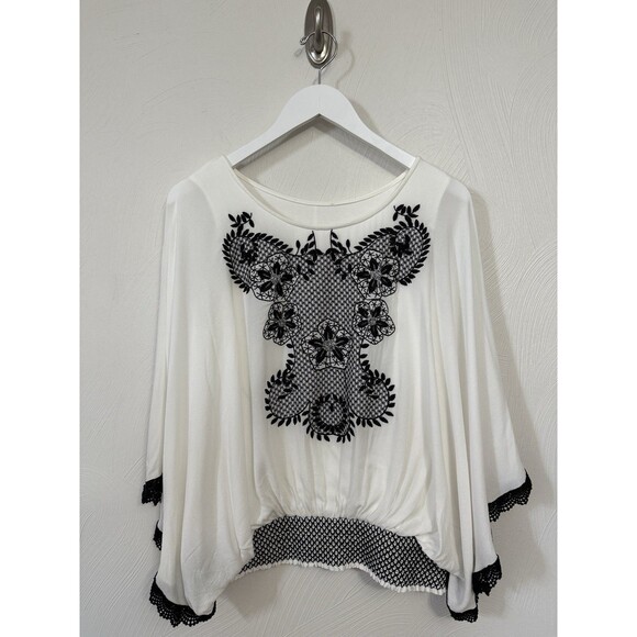 Democracy Womens Embroidered Dolman Sleeve Top Ivory/Black w/ attached Tank Sz L - Picture 1 of 13